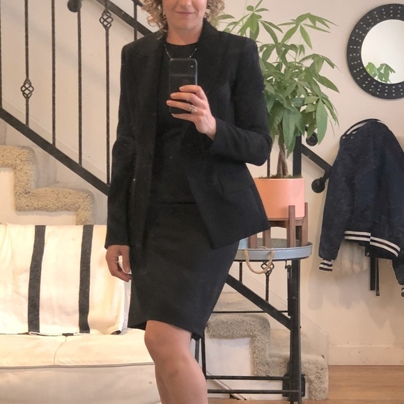 Like NEW Theory black blazer suit jacket - Picture 3 of 3